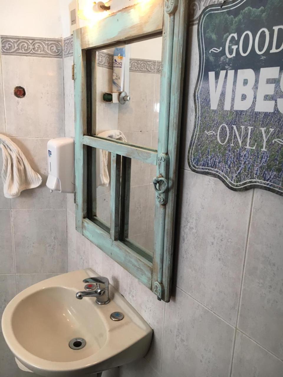Destino26 Hostel Μοντεβιδέο Εξωτερικό φωτογραφία